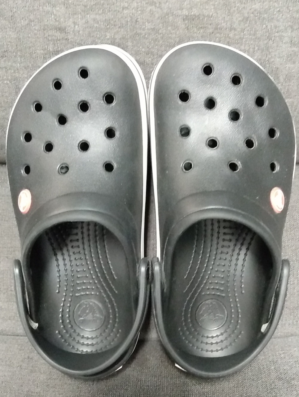 CROCS Kid's Crocband Clog Black Slip-On w/ White Trim Big Kids Size J4 - Picture 5 of 12